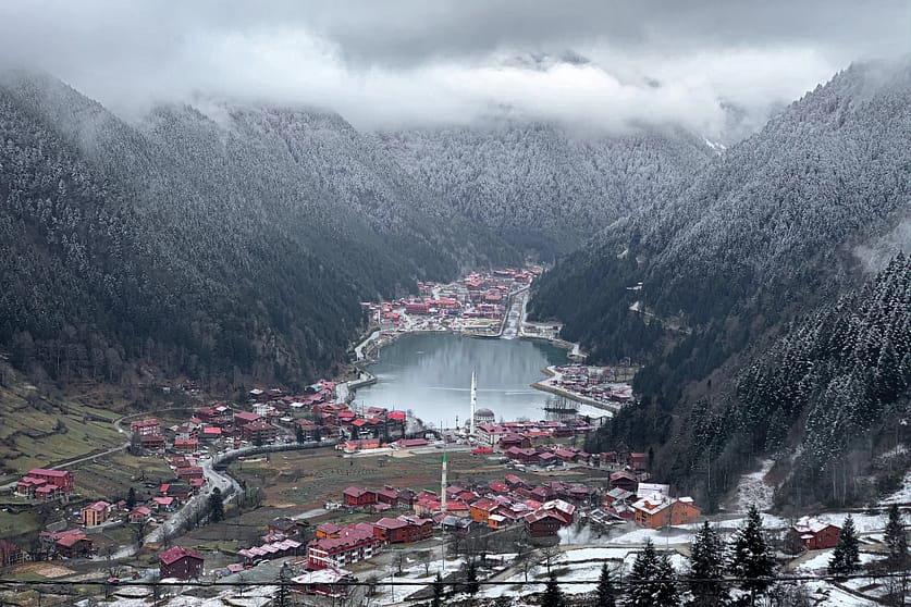Uzungol Lake